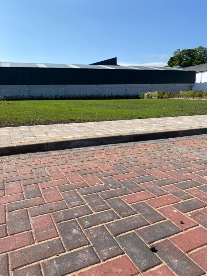 Carncastle Ballymullock Barn Lofts מראה חיצוני תמונה